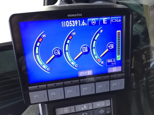 ขาย KOMATSU PC200-8MO สวยๆ พร้อมใช้งาน สีเดิมทั้งคัน 5000 ชั่วโมง(PM7000ชม) ชมรถที่หน้างานได้ทุกวัน สนใจติดต่อโดยตรง 081-4283210