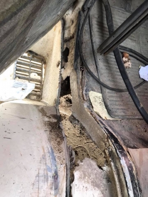 ขายร็อคกี้หัวขาวอุปกรณ์ครบขายตามสภาพมีผุซุ้มล้อ2ฝั่งคานสวย 45,000฿ สนใจกริ๊ง 063-190-3017