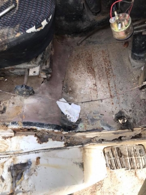 ขายร็อคกี้หัวขาวอุปกรณ์ครบขายตามสภาพมีผุซุ้มล้อ2ฝั่งคานสวย 45,000฿ สนใจกริ๊ง 063-190-3017