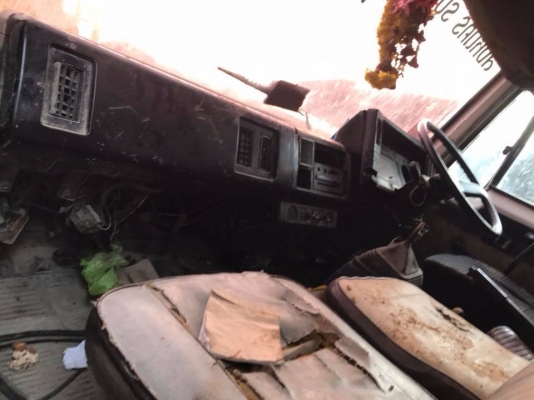 ขายร็อคกี้หัวขาวอุปกรณ์ครบขายตามสภาพมีผุซุ้มล้อ2ฝั่งคานสวย 45,000฿ สนใจกริ๊ง 063-190-3017