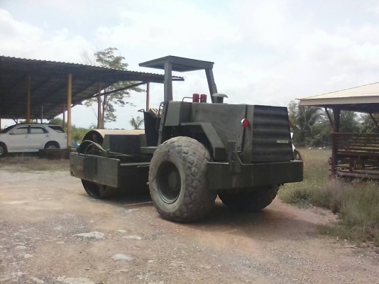 ขายรถบดสั่นสะเทือน 10 ตัน