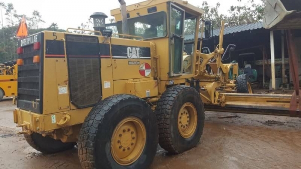 ขาย 3,550,000 รถเกรด CAT 140 H เก่านอกยังไม่เคยใช้งานในเมืองไทย เอกสารใบแจ้งจำหน่าย ราคารวมแว็ค เก๋งแอร์ สแกดิฟายหน้า รถสวยพร้อมใช้งาน  รถอยู่ กทม. 090-772-3710 090-772-3708