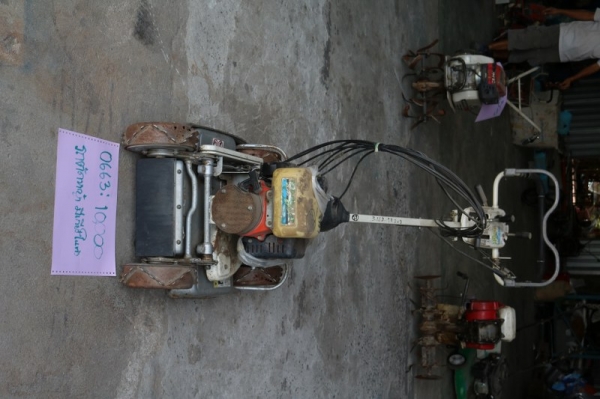 รถตัดหญ้า (มีเกียร์ในตัว) มือสอง