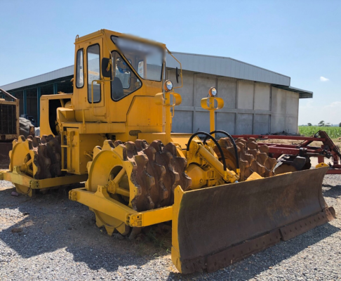 รถบด 4ล้อหนาม CAT815 ทะเบียนพร้อมโอน เก็บสีใหม่พร้อมใช้งาน รถบด 4ล้อหนาม CAT815 ทะเบียนพร้อมโอน เก็บสีใหม่พร้อมใช้งาน