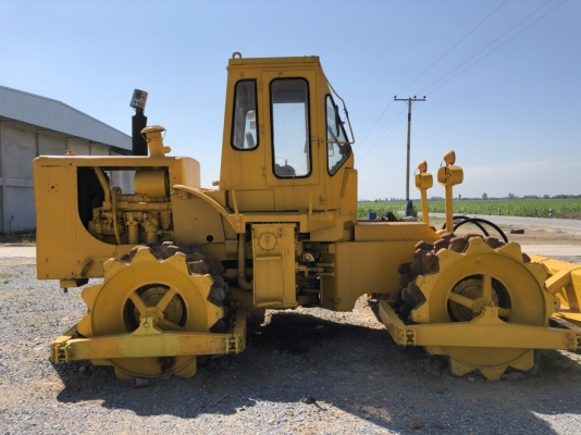 รถบด 4ล้อหนาม CAT815 ทะเบียนพร้อมโอน เก็บสีใหม่พร้อมใช้งาน รถบด 4ล้อหนาม CAT815 ทะเบียนพร้อมโอน เก็บสีใหม่พร้อมใช้งาน