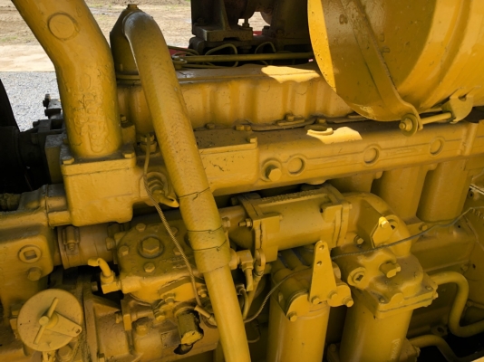 รถบด 4ล้อหนาม CAT815 ทะเบียนพร้อมโอน เก็บสีใหม่พร้อมใช้งาน รถบด 4ล้อหนาม CAT815 ทะเบียนพร้อมโอน เก็บสีใหม่พร้อมใช้งาน