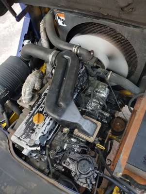 KOMATSU FD10-16 เครื่องดีเซล เกียร์ธรรมดา เสาสูง3เมตร สนใจติดต่อ 083-062-0223(ปอน) KOMATSU FD10-16 เครื่องดีเซล เกียร์ธรรมดา เสาสูง3เมตร สนใจติดต่อ 083-062-0223(ปอน)