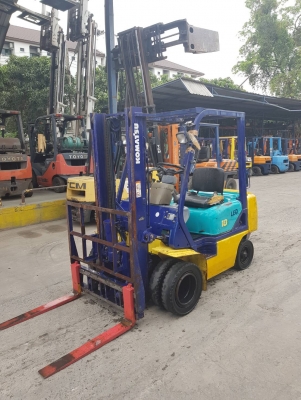 KOMATSU FG18-16 เครื่องเบนซิล เกียร์ธรรมดา เสาสูง3เมตร ฮิ้งค์(งาเทได้) สนใจติดต่อ 083-062-0223(ปอน)