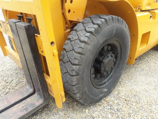 ขายรถยก MITSUBISHI FD25 F18A  เครื่องดีเซล เกียร์ออโต้ ยกได้2.5ตัน เสา3เมตร  ติดต่อ 098-7962549