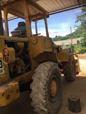 รถตัก CAT 920 F. สนใจติดต่อ 081 - 6079515