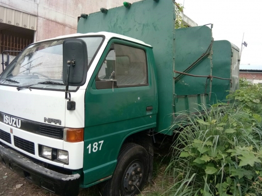 ขาย 6ล้อ isuzu 115แรง เกียร์สั้น