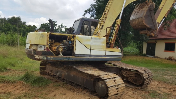 ขายด่วน KOBELCO SK200 MART III สภาพสวยพร้อมใช้งาน เครื่องปั้มดีเยี่ยม ทำงานแรงเร็วไม่โหลด  ระบบแอร์มี สนใจสอบถาม 093 0764943 คุณ ตั้ม