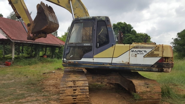 ขายด่วน KOBELCO SK200 MART III สภาพสวยพร้อมใช้งาน เครื่องปั้มดีเยี่ยม ทำงานแรงเร็วไม่โหลด  ระบบแอร์มี สนใจสอบถาม 093 0764943 คุณ ตั้ม
