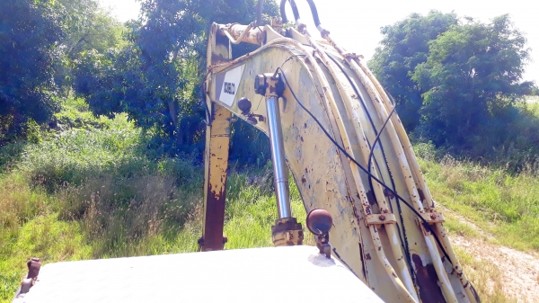 ขายด่วน KOBELCO SK200 MART III สภาพสวยพร้อมใช้งาน เครื่องปั้มดีเยี่ยม ทำงานแรงเร็วไม่โหลด  ระบบแอร์มี สนใจสอบถาม 093 0764943 คุณ ตั้ม