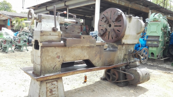 กลึงใต้หวันคอลึก CHIN YUENG HSING 5 ฟุต 2 เพลา กระเป๋าหนา หัวจับ 22&rdquo; รูผ่าน 2&rdquo; ระยะงาน 800x850