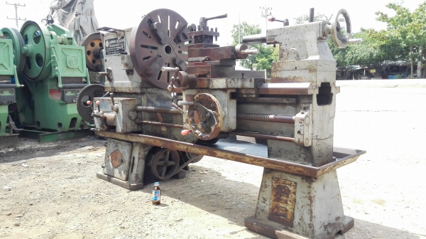 กลึงใต้หวันคอลึก CHIN YUENG HSING 5 ฟุต 2 เพลา กระเป๋าหนา หัวจับ 22&rdquo; รูผ่าน 2&rdquo; ระยะงาน 800x850