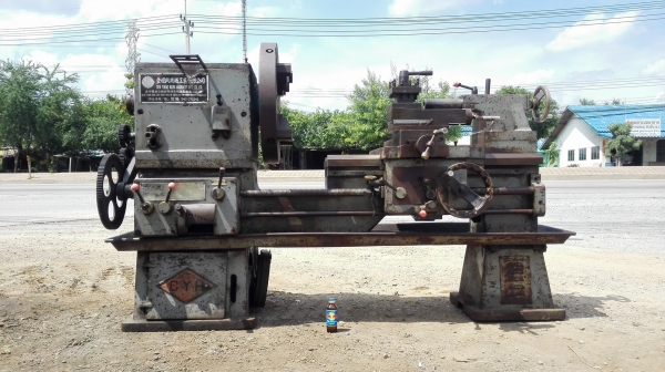 กลึงใต้หวันคอลึก CHIN YUENG HSING 5 ฟุต 2 เพลา กระเป๋าหนา หัวจับ 22&rdquo; รูผ่าน 2&rdquo; ระยะงาน 800x850