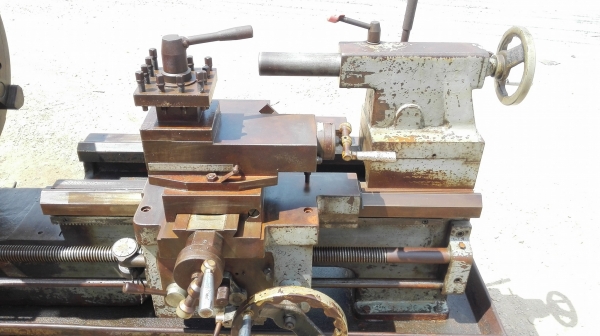 กลึงใต้หวันคอลึก CHIN YUENG HSING 5 ฟุต 2 เพลา กระเป๋าหนา หัวจับ 22&rdquo; รูผ่าน 2&rdquo; ระยะงาน 800x850