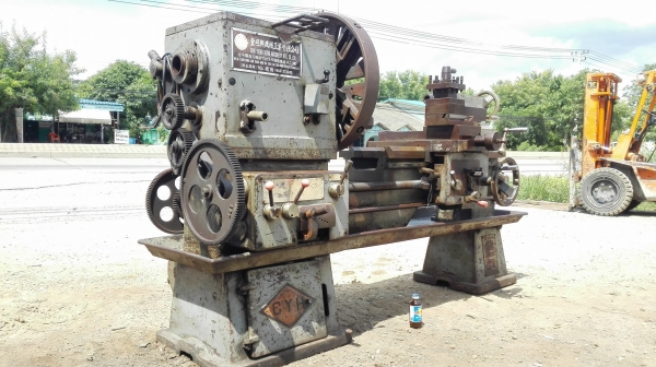 กลึงใต้หวันคอลึก CHIN YUENG HSING 5 ฟุต 2 เพลา กระเป๋าหนา หัวจับ 22&rdquo; รูผ่าน 2&rdquo; ระยะงาน 800x850