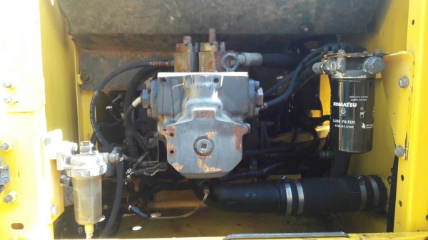 ขาย แบ็คโฮ Pc200-7 1หมื่น ชม. เล่มพร้อม