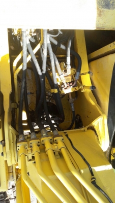 ขาย แบ็คโฮ Pc200-7 1หมื่น ชม. เล่มพร้อม