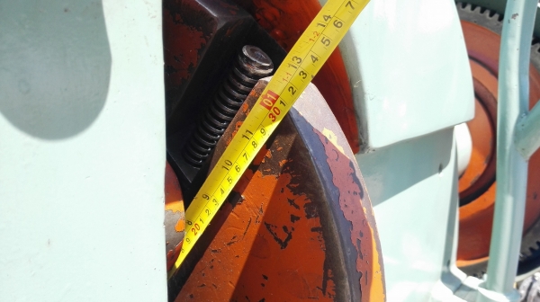 เครื่องกระทุ้งร่องลิ่มญี่ปุ่น HIRAO 12&rdquo;(300mm) หัวเอียงปรับองศา หัวแบ่ง 500 mm โต้ะ 700x1000 สดนอก