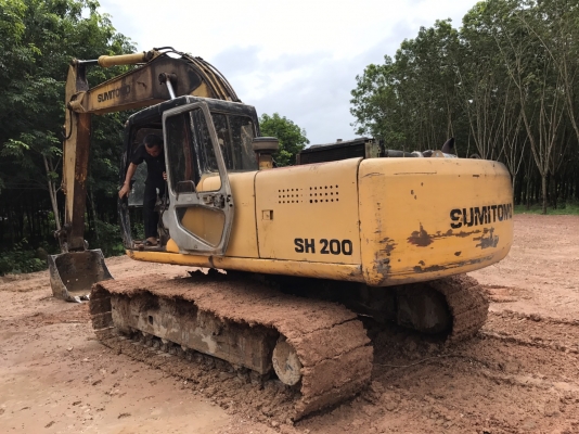 ขายด่วน SUMITOMO SH200 สภาพพร้อมใช้งาน เครื่องปั้มดี โซ่ช่วงล่างสวย เกสารสัญญาซื้อขาย สนใจสอบถาม 093 0764943. คุณ ตั้ม