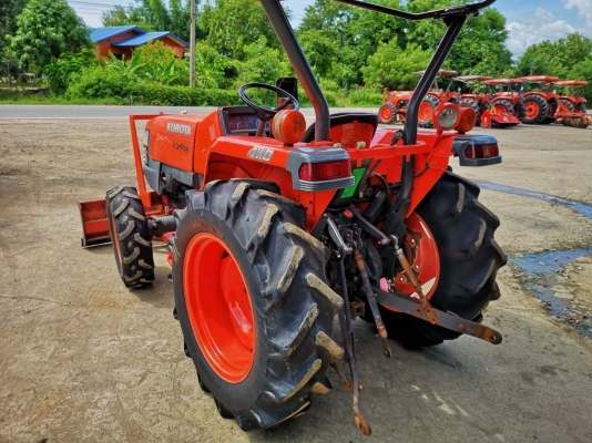 ????????เข้าใหม่KOBOTA รุ่น L3408???????? พร้อมอุปกรณ์3ชิ้นโรตารี่+ผาน+ใบดันหน้า ใช้งาน 2170 ชม.ราคา190000บาท ⛽????มีบริการจัดส่งฟรีคะ สนใจ????????ติดต่อสอบถามรายละเอียด0906910337 ????????พิกัดร้านส.เจริญแทรกเตอร์ อ.บางระกำ จ.พิษณุโลก
