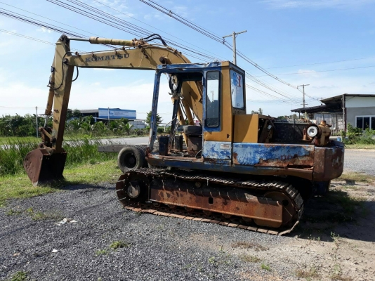 รถแบคโฮ Pc 100-3  ราคา 220,000 รถกทม.