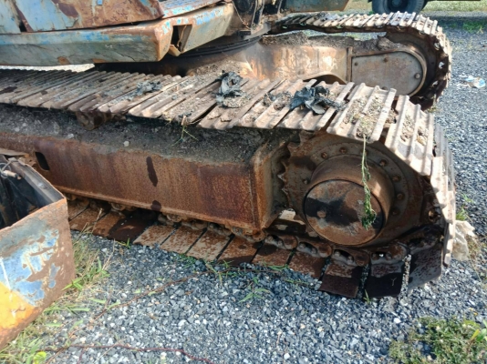 รถแบคโฮ Pc 100-3  ราคา 220,000 รถกทม.