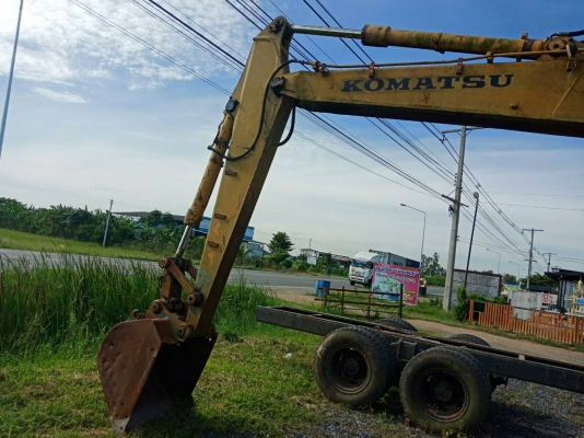 รถแบคโฮ Pc 100-3  ราคา 220,000 รถกทม.