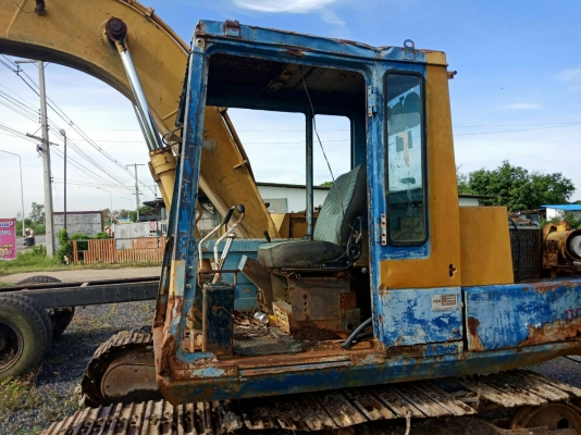 รถแบคโฮ Pc 100-3  ราคา 220,000 รถกทม.