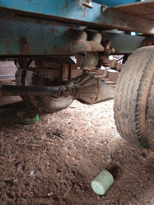 ขายรถนวดข้าวตู้ไทยเส็ง5ฟุตจำโบ้เครื่องhino6สูบ