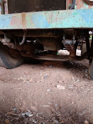 ขายรถนวดข้าวตู้ไทยเส็ง5ฟุตจำโบ้เครื่องhino6สูบ