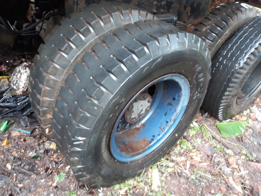 ขายถูกๆ แท่นเพลาโบกี้ HINO ZM +แหนบ+ชุดครับ+ยาง+กระทะ พร้อมครับ 081-1841924ครบครับตามรูป