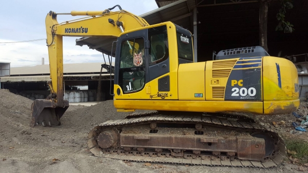 ขายรถแบคโฮ KOMATSU PC200-8