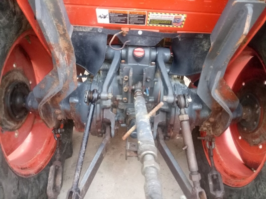 ขายแทรกเตอร์ L4708 พร้อมอุปกรณ์ เป็นรถไร่