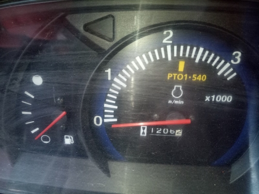 ขายแทรกเตอร์ L4708 พร้อมอุปกรณ์ เป็นรถไร่