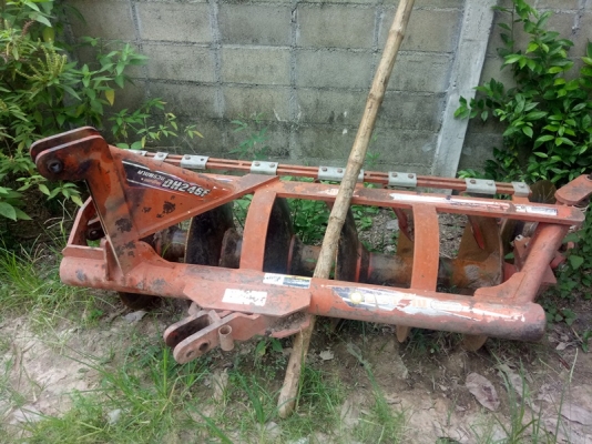 ขายแทรกเตอร์ L4708 พร้อมอุปกรณ์ เป็นรถไร่