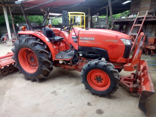 ขายแทรกเตอร์ L4708 พร้อมอุปกรณ์ เป็นรถไร่