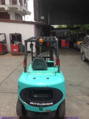ขายรถ mitsubishi ขนาด 3.5 ตัน ดีเซล เกียร์ ออโต้