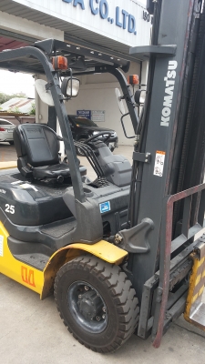 ขายรถ komatsu รุ่น 16 ขนาด 2.5 ตัน ดีเซล เกียร์ ออโต้