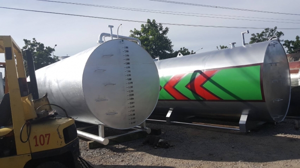 ถังน้ำมันขนาด 20000 ลิตรพร้อมตู้จ่าย ถังน้ำมันขนาด 20000 ลิตรพร้อมตู้จ่าย