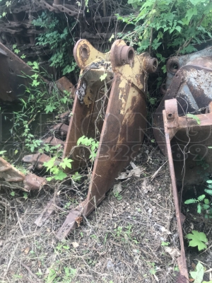 ขายด่วน บุ้งกี๋ ขุดท่อ สำหรับใส่ pc120 ขาย 12000 บาท