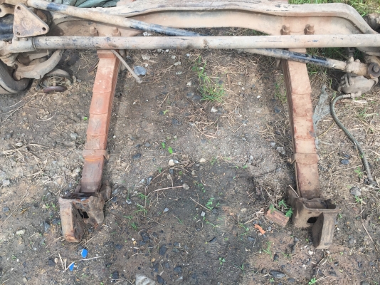 ขายเสื้อเพลาคารหน้า ISUZU 360 ราคา.25,000 สะภาพปรดลงจากรถ 360 พร้อมใช้ ตามสะภาพ ยางกับกระทะไม่มี สนใจโทร 081-3531946 ต่อ.บางนา &amp; ID-LINE สินค้าอยู่ อ นางรอง จ บุรีรัมย์