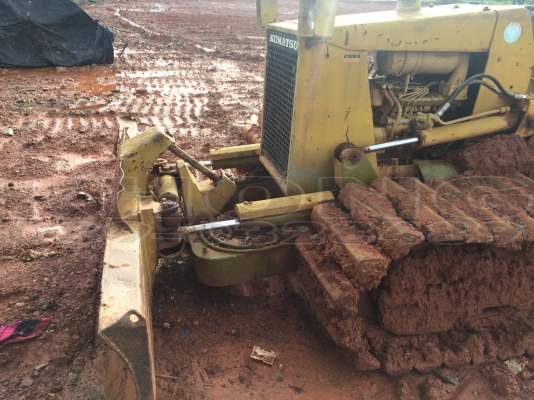 ขายด่วน รถแท็คเตอร์ D20 รุ่น 6 ใบดัน5กระบอก สไลด์ รถสวยพร้อมใช้งาน ขาย 220000 บาท