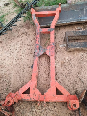 ขายใบมีดและคานล่างรถ45แรง