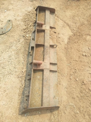 ขายใบมีดและคานล่างรถ45แรง