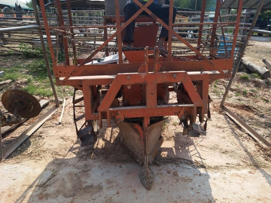 ขายเครื่องปลูกอ้ายเคเคร่องคู่ ขายเครื่องปลูกอ้ายเคเคร่องคู่