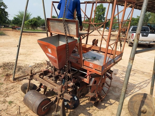 ขายเครื่องปลูกอ้ายเคเคร่องคู่